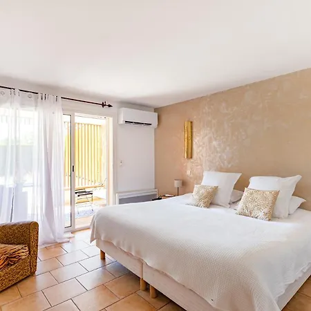 La Petite Aiguebonne Bed & Breakfast 2*